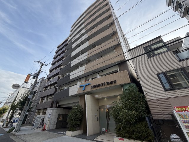 セレニテ難波西の外観