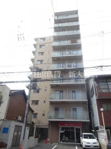 第3クリスタル三国駅前