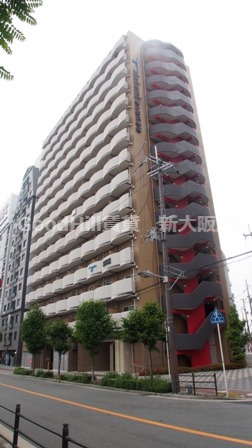 セレニテ新大阪弐番館の外観