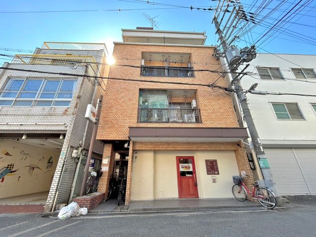 大阪市平野区長吉出戸２丁目の賃貸マンションの外観