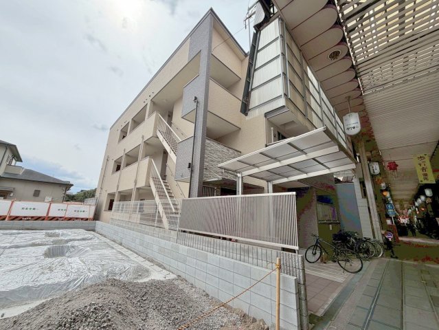 大阪市平野区平野本町４丁目の賃貸アパートの外観