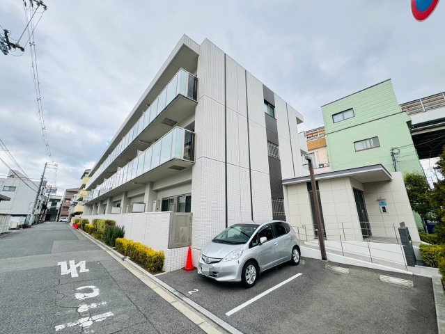 大阪市平野区背戸口１丁目の賃貸マンションの外観