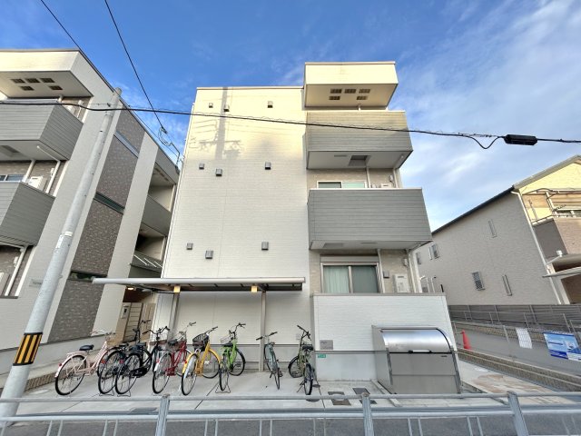 大阪市平野区長吉長原１丁目の賃貸アパートの外観