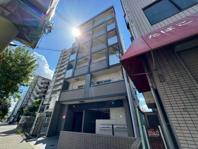 大阪市平野区長吉長原１丁目の賃貸マンションの外観