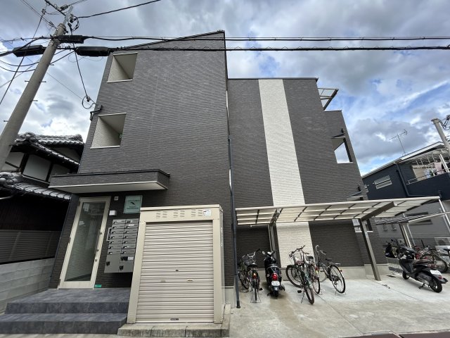 大阪市平野区長吉川辺２丁目の賃貸アパートの外観