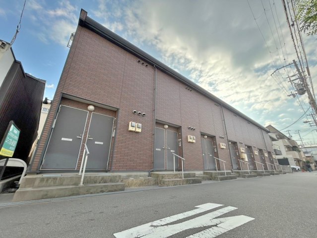 大阪市東住吉区駒川４丁目の賃貸アパートの外観