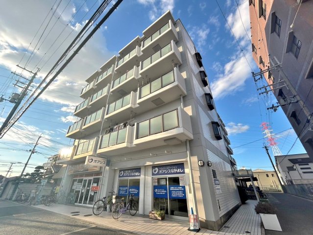 大阪市平野区長吉長原３丁目の賃貸マンションの外観