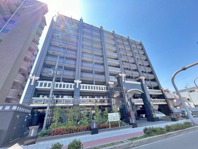 PHOERME TENNOJI Eastの外観