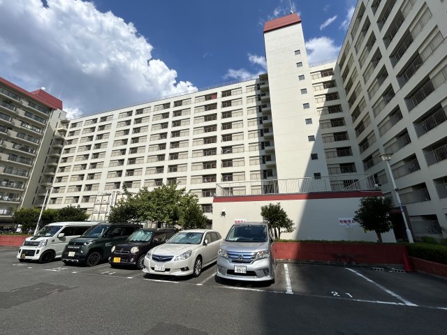 メガロコープ平野2号棟の外観