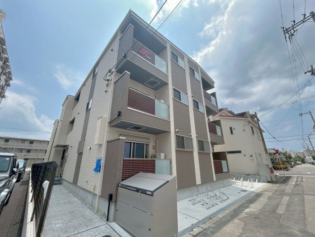 クレストの外観