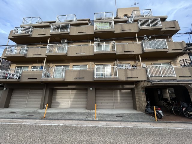 大阪市平野区平野本町３丁目の賃貸マンションの外観