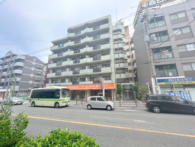 大阪市平野区長吉出戸４丁目の賃貸マンションの外観