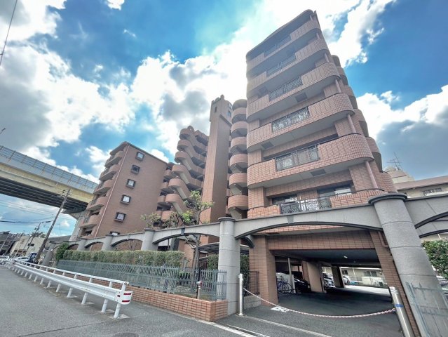 大阪市平野区瓜破１丁目の賃貸マンションの外観