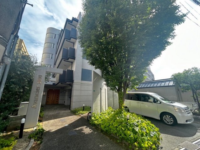 アヴァンシア2000の外観