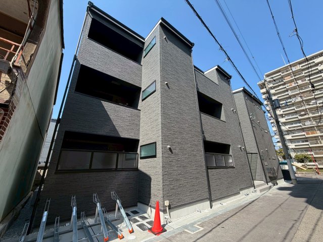 大阪市平野区長吉出戸４丁目の賃貸アパートの外観