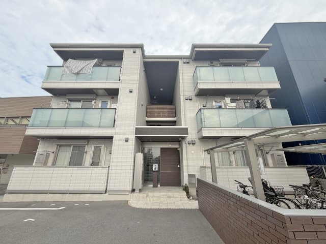 大阪市平野区瓜破西２丁目の賃貸アパートの外観