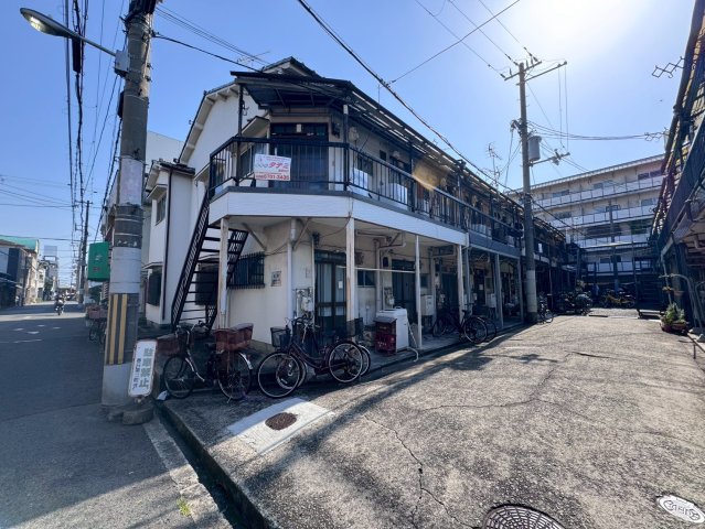 大阪市平野区加美鞍作3丁目の賃貸アパートの外観 大阪市平野区加美鞍作3丁目の賃貸アパートの外観