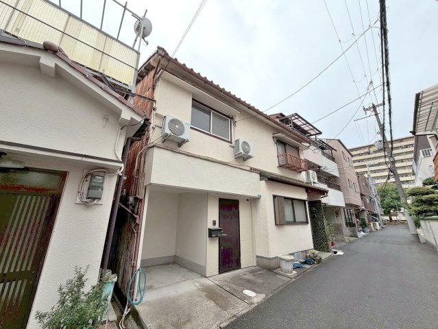 大阪市平野区瓜破西１丁目の賃貸テラスハウスの外観