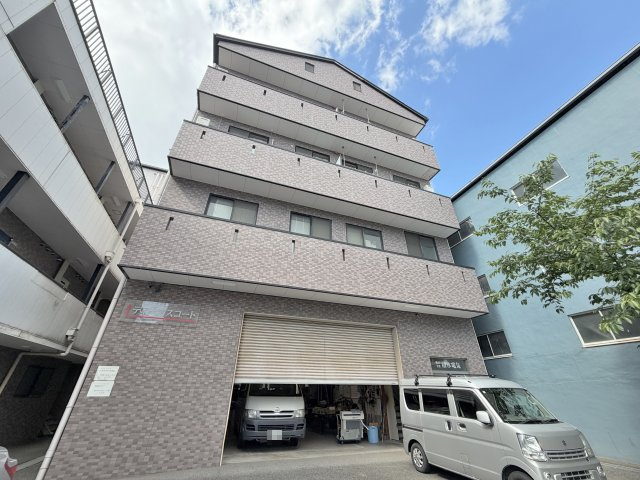 大阪市平野区西脇１丁目の賃貸マンションの外観
