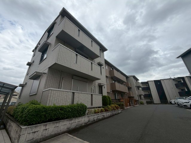 シュトラール喜連瓜破の外観