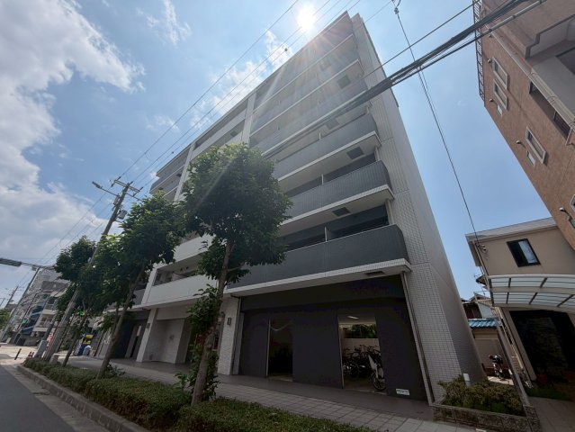 大阪市東住吉区田辺３丁目の賃貸マンションの外観