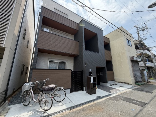 大阪市平野区平野東２丁目の賃貸アパートの外観