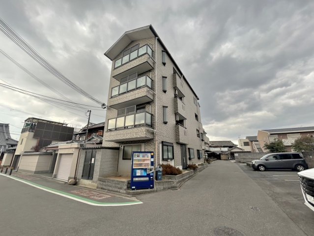 クラトン平野の外観