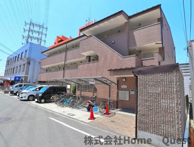 アンプルールフェールバレルコートの外観
