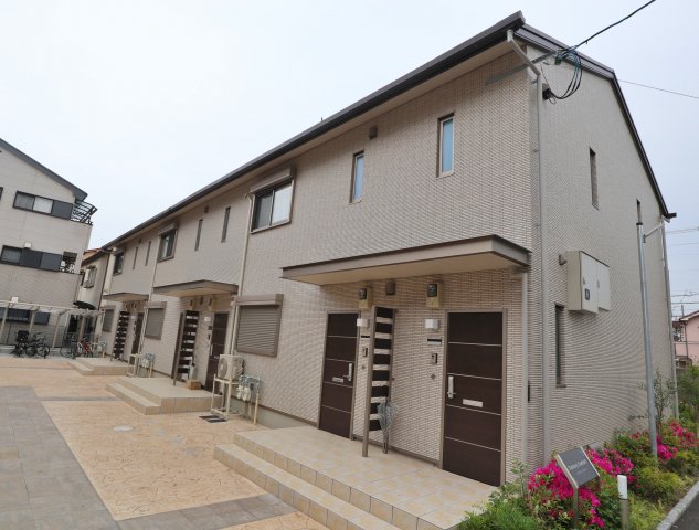 大阪市平野区長吉六反3丁目の賃貸アパートの外観 大阪市平野区長吉六反3丁目の賃貸アパートの外観