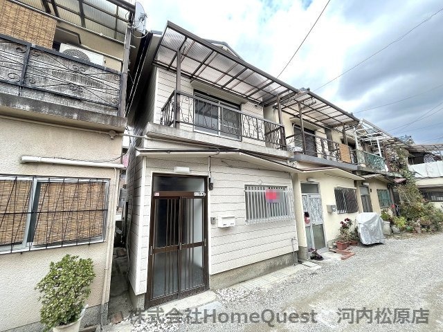 高鷲住宅の外観