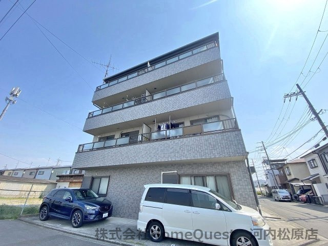 スリーフレンド河合の外観