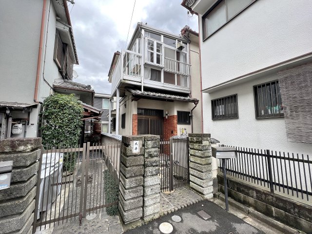 東阪田貸家の外観