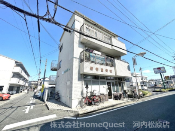 ハイツ本山の外観