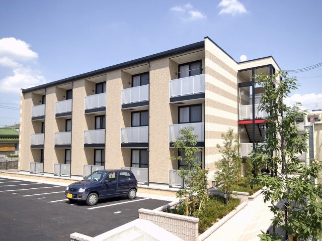 レオパレス美原丹比邸の外観