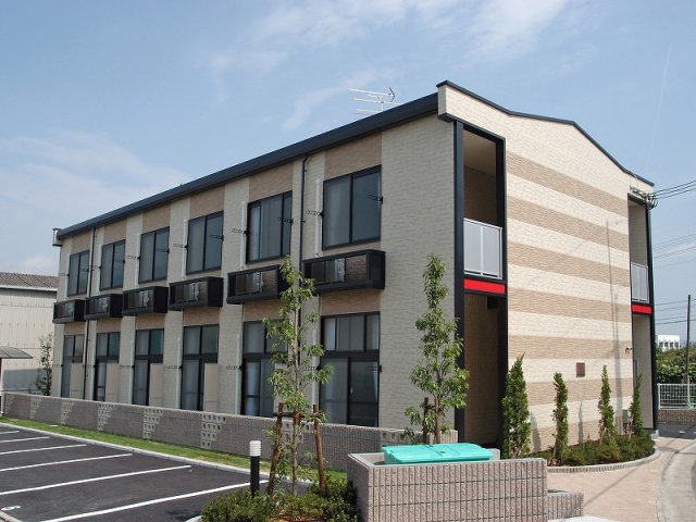 レオパレス美原東Ⅱの外観
