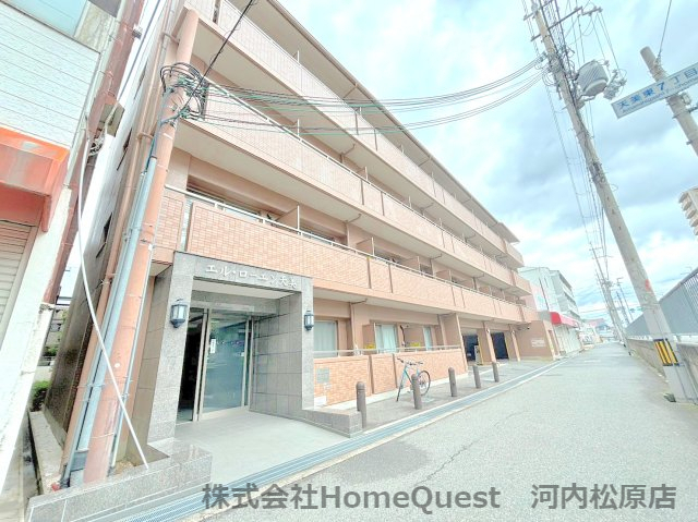 エルローエン天美の外観