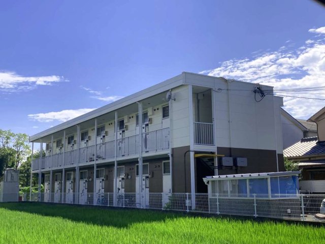 レオパレスもくむく公園前の外観