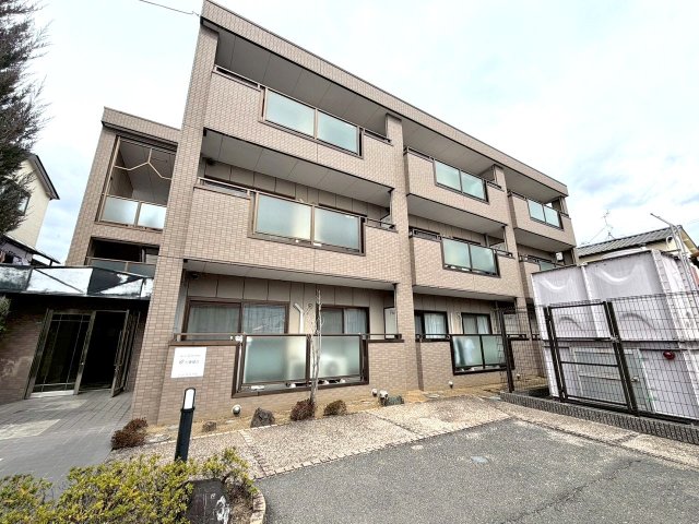 アンソレイエの外観