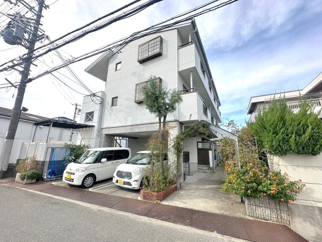 ハイツコニファーの外観