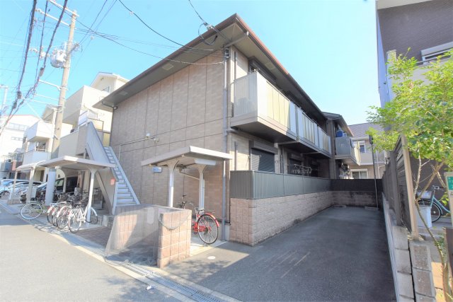 バモスリンピエサの外観