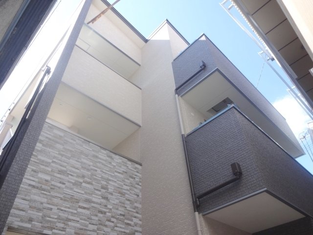 セゾンクレアスタイル平野本町の外観