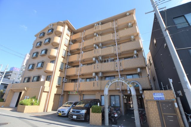 カサエルドラード弐番館の外観
