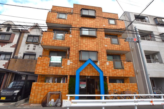 ロイヤル長吉の外観