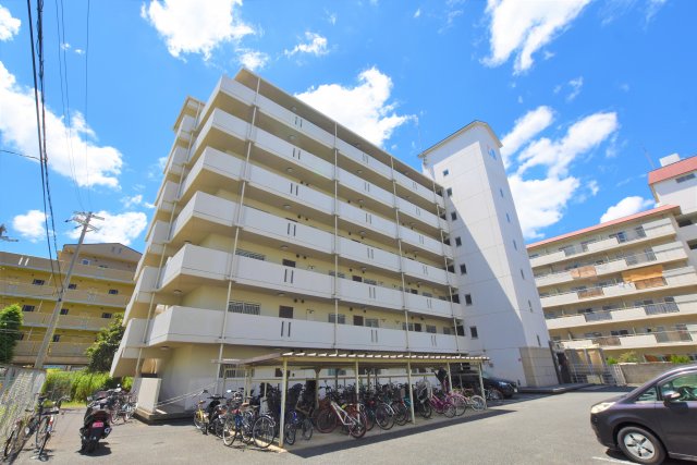 パークプラザ平野の外観