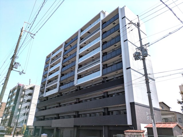 アドバンス大阪クラージュの外観