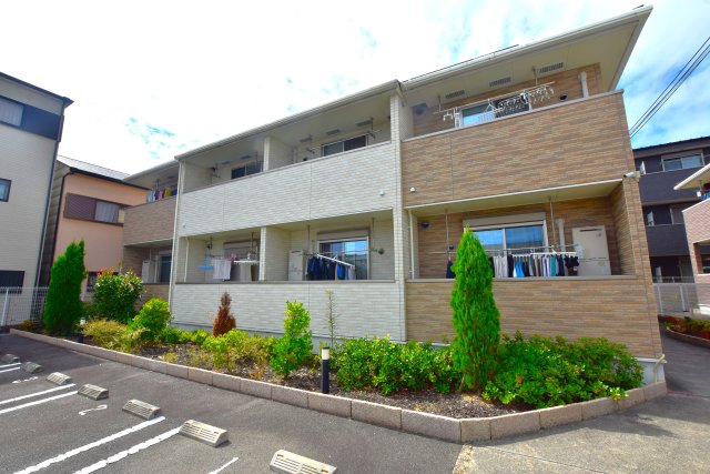 アイリスコートの外観