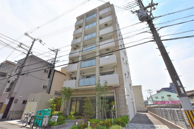 クローバー・グランデ平野の外観