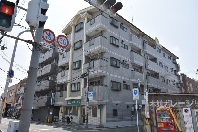 クリスタルハイツ紫光の外観
