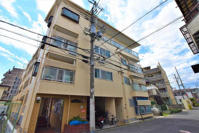 三佳マンションの外観