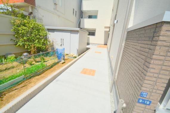 落ち着いたエントランスです 落ち着いたエントランスです
